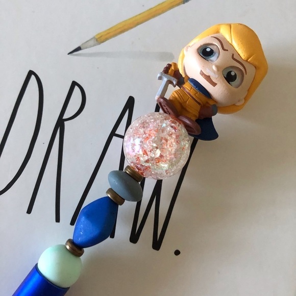 Disney Doorables: The Hunchback of Notre Dame: Phoebus Febo handmade beaded pen - Picture 1 of 3